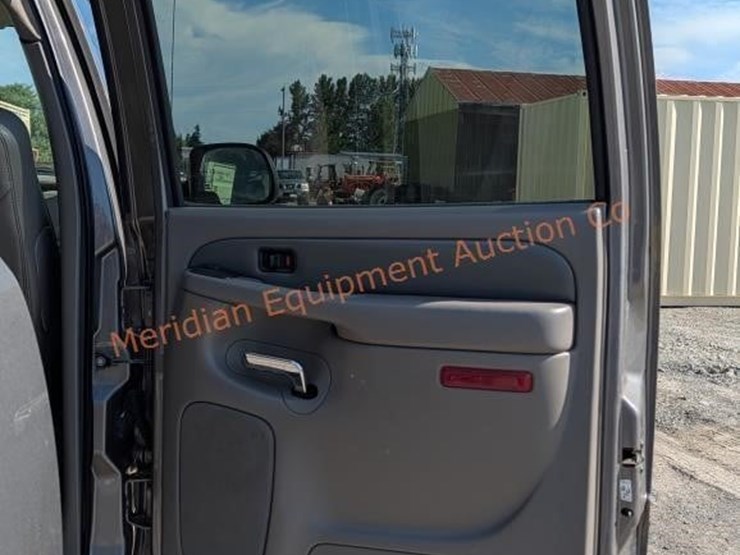 2006-gmc-yukon-xl-denali-image-24