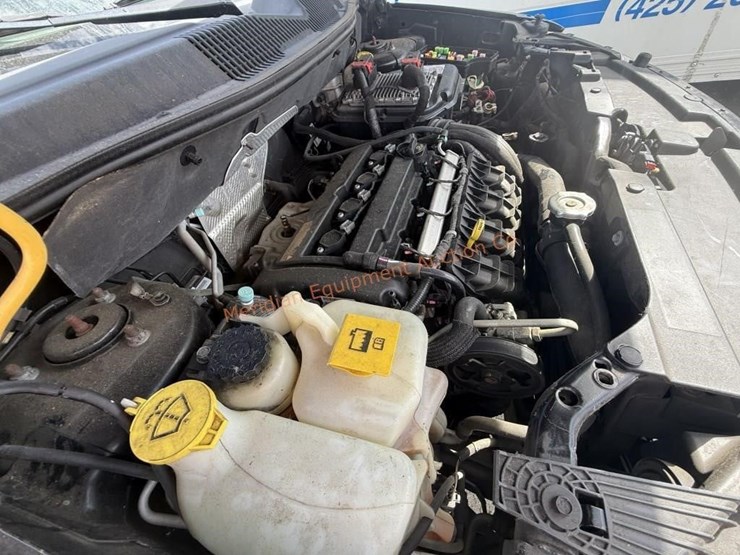 2013-jeep-compass-latitude-image-12
