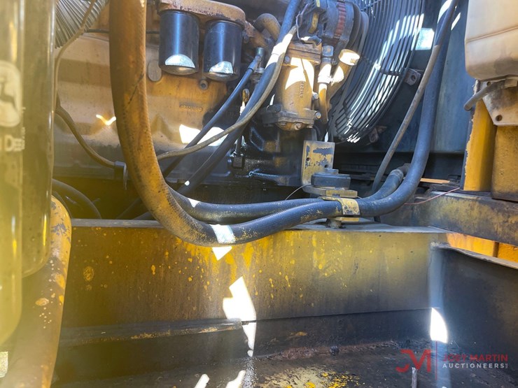1987-deere-690d-image-13