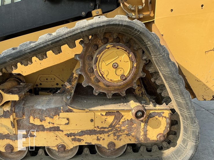 2020-caterpillar-249d3-image-9