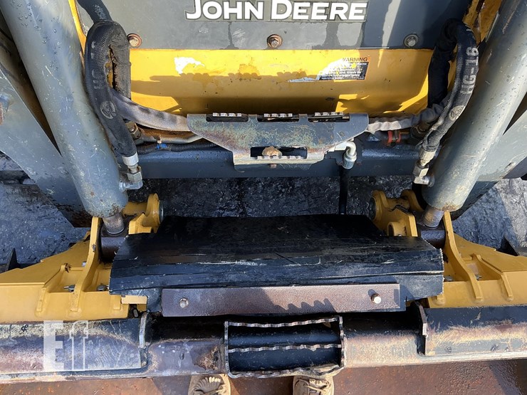 2023-deere-317g-image-12