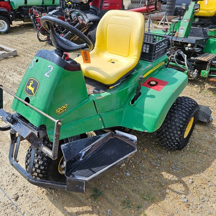 JOHN DEERE 1200