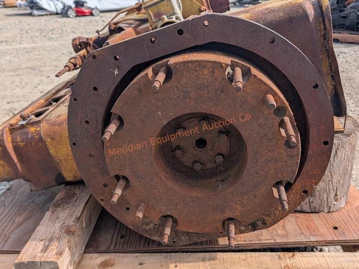 caterpillar-22-image-13