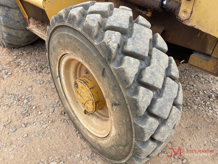 2003-caterpillar-420d-image-9