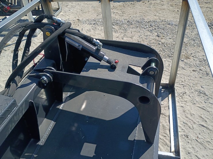 #l85-052-•-landhonor-grapple-bucket-skid-steer-attachment-image-9