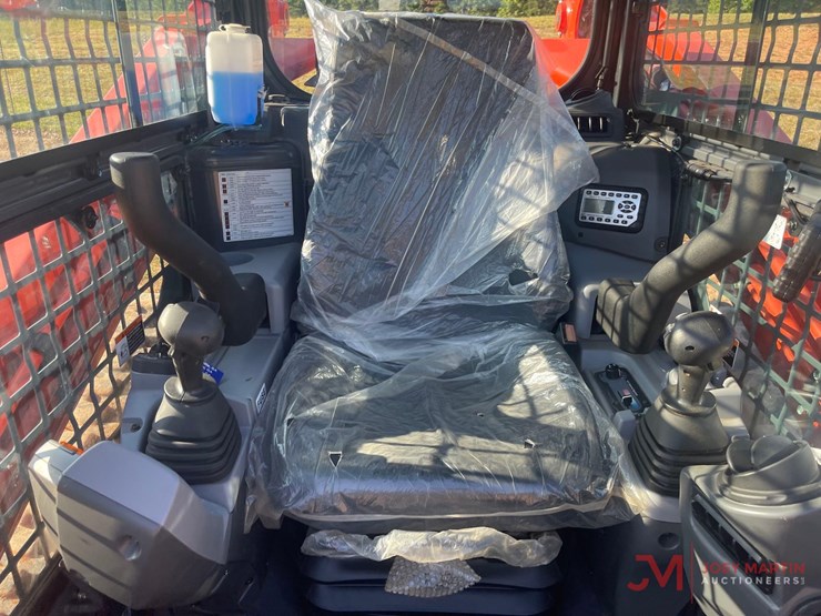 kubota-svl97-2-image-13