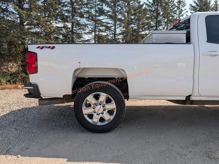 2017-chevrolet-silverado-3500-image-44