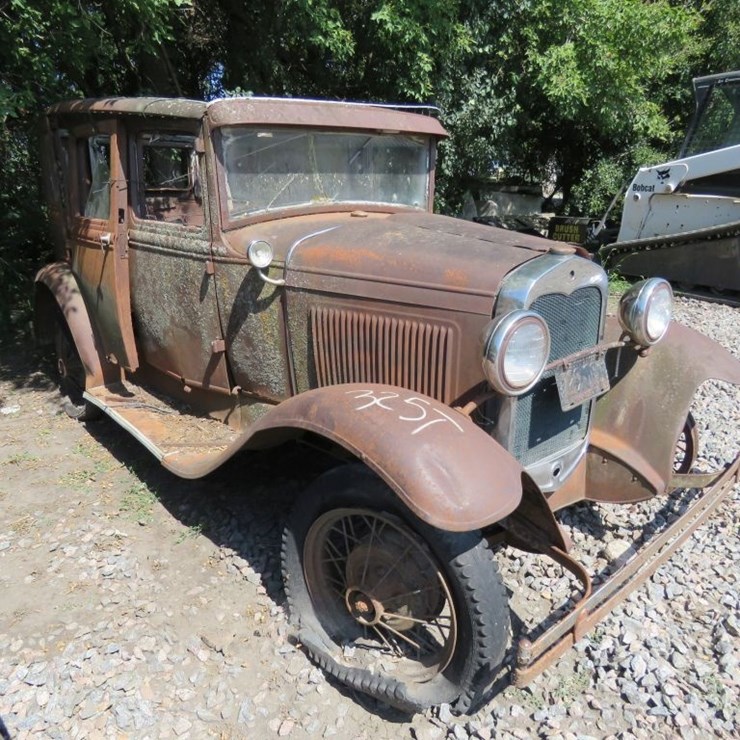 1930 Ford Sedan