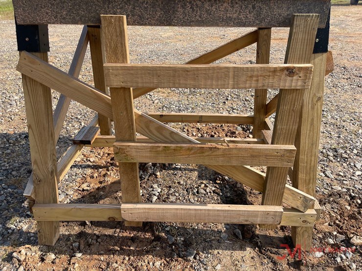 new-4'-x-4'-shooting-house-with-stand-image-6