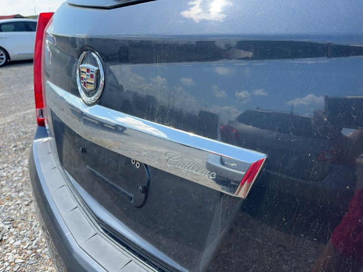 2012-cadillac-srx-image-13