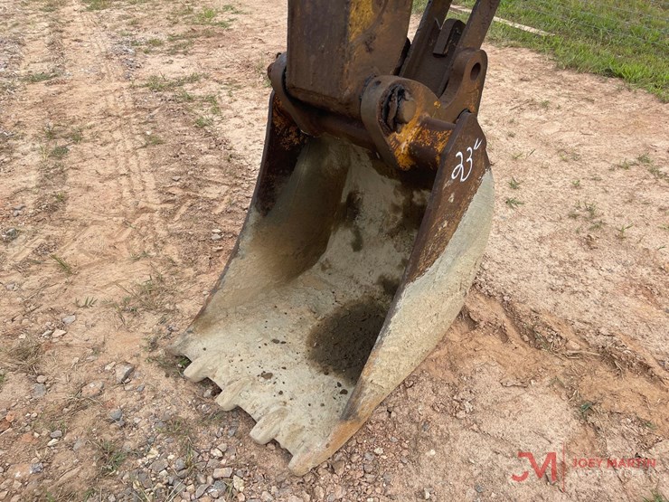 2003-caterpillar-420d-image-13