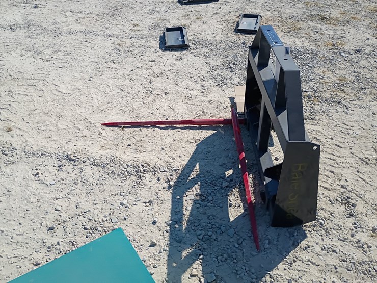 #l85-037-•-landhonor-bale-spears-skid-steer-attachment-[missing-parts]-image-2