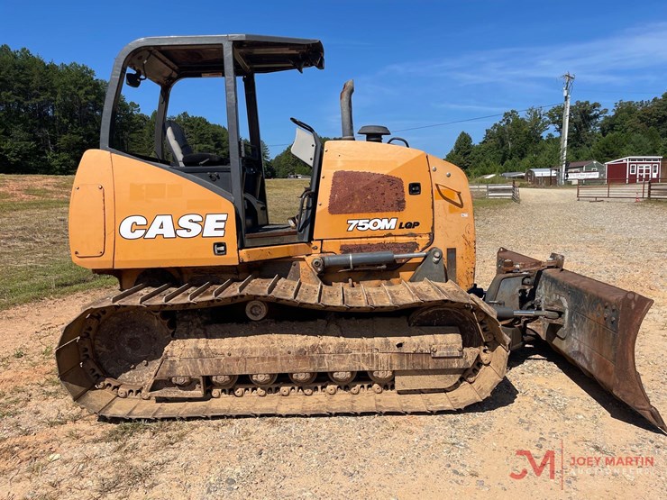 2018-case-750m-lgp-image-2