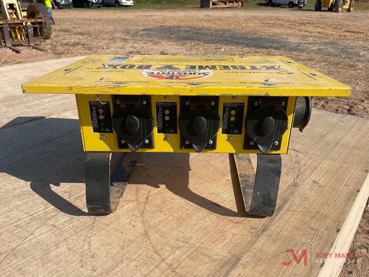 southwire-x-treme-power-distribution-box-image-3