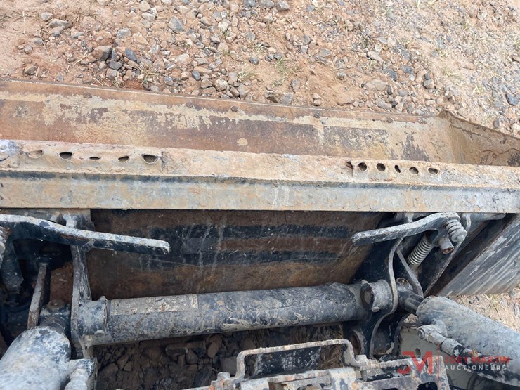 2021-bobcat-s590-image-15