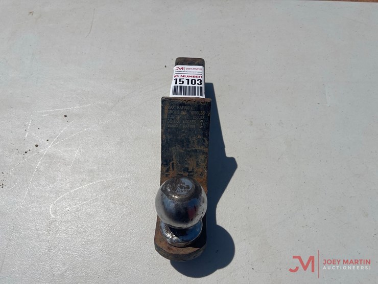 drop-hitch-insert-image-2