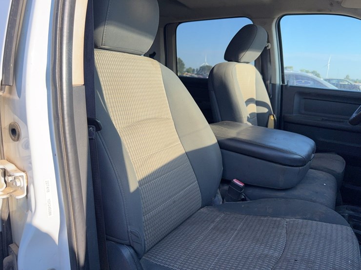 2012-dodge-ram-2500-image-36