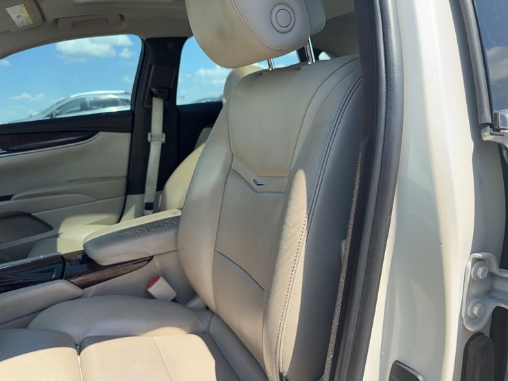 #48220-•-2013-cadillac-xts-sedan-2g61r5s39d9103334-inv#-48220-image-41