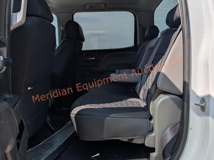 2017-chevrolet-silverado-3500-image-19
