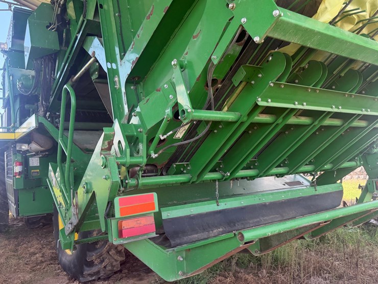 2015-john-deere-cp690-image-36