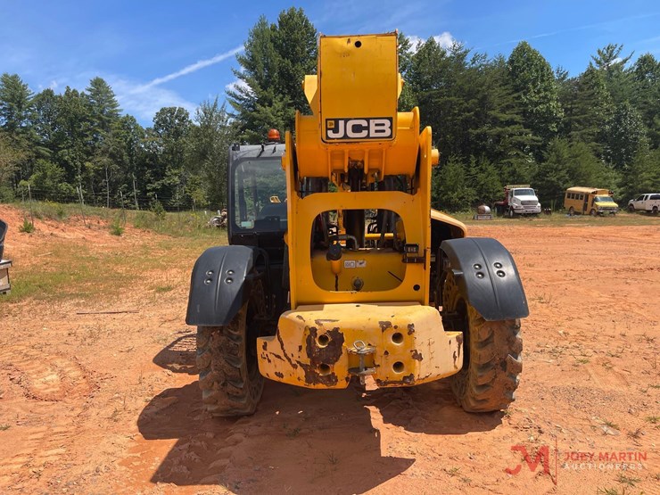 2017-jcb-510-image-4