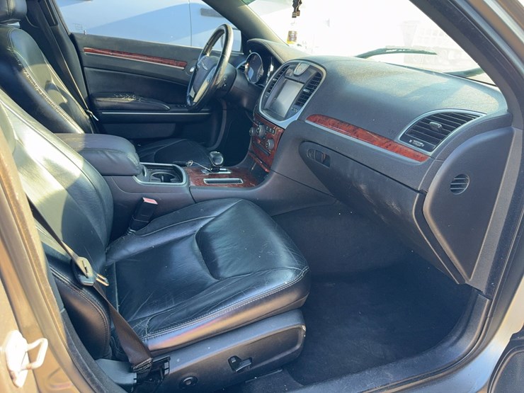 #49682-•-2012-chrysler-300-sedan-2c3ccacg8ch307925-inv#49682-image-34