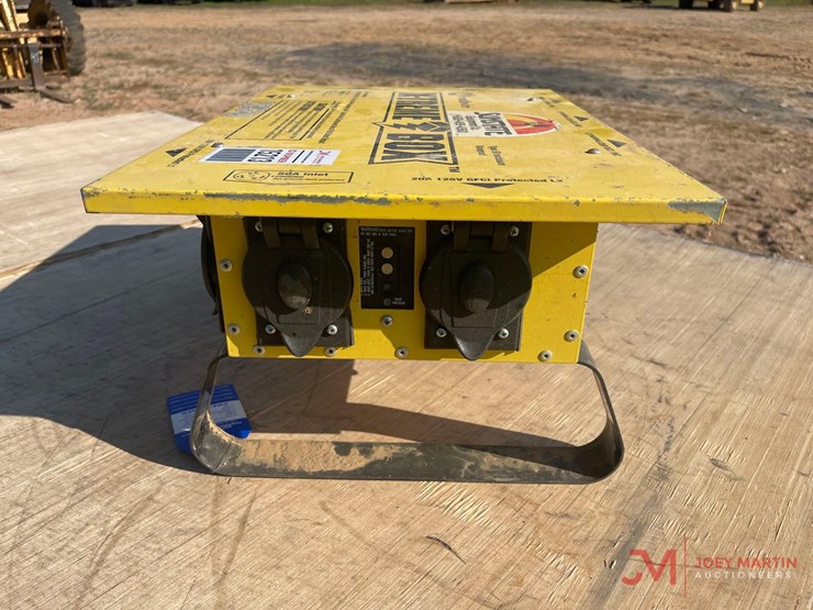 southwire-x-treme-power-distribution-box-image-4