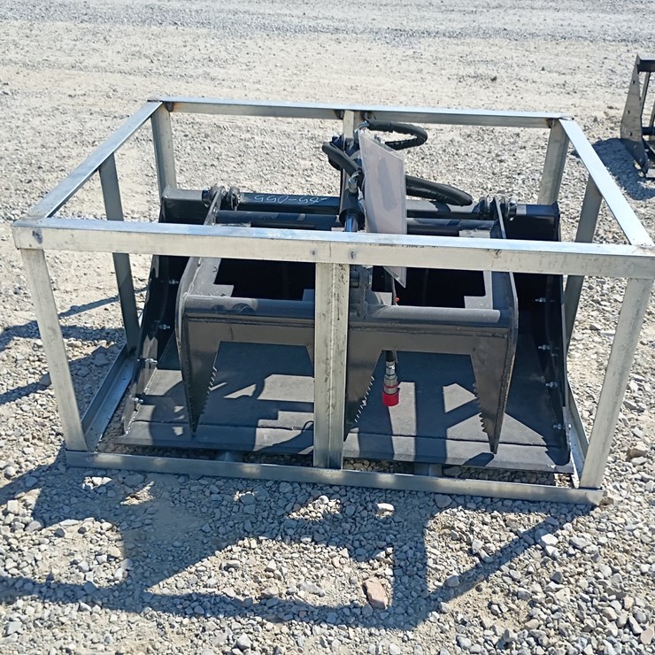 #L85-055 • Landhonor Grapple Bucket Mini Skid Steer Attachment