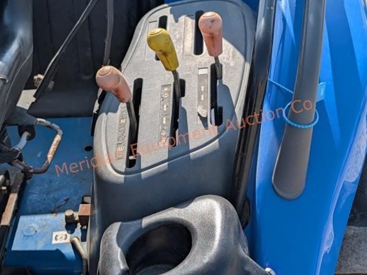 new-holland-tc45d-image-22