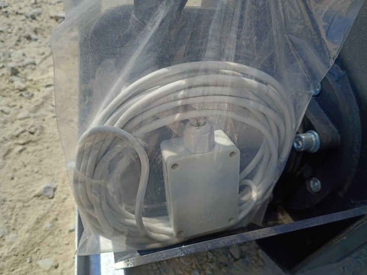 #l85-074-•-landhonor-power-rake-skid-steer-attachment-image-13