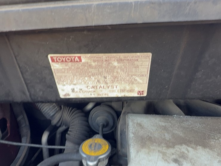 2004-toyota-sienna-image-58