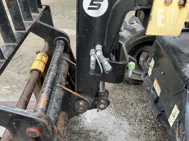 2022-jlg-g5-18a-image-10