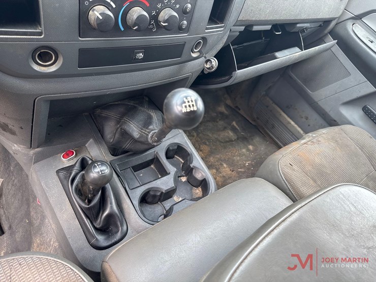 2008-dodge-ram-3500-image-19