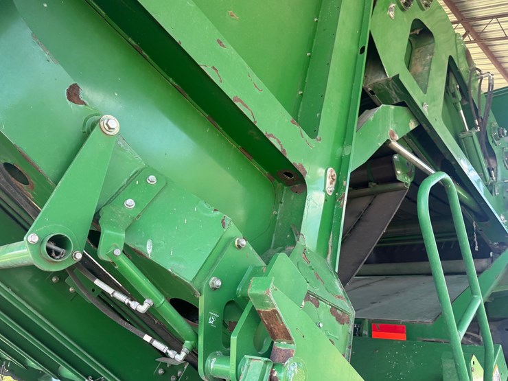 2015-john-deere-cp690-image-28