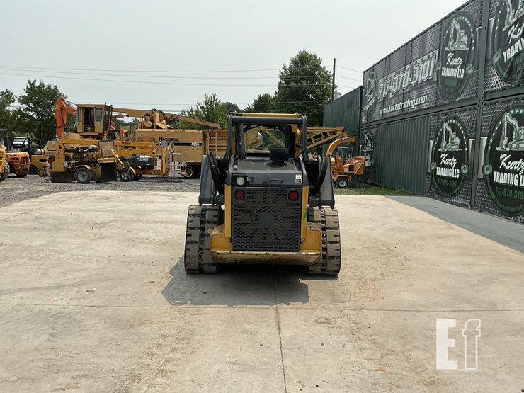 2015-deere-323e-image-3