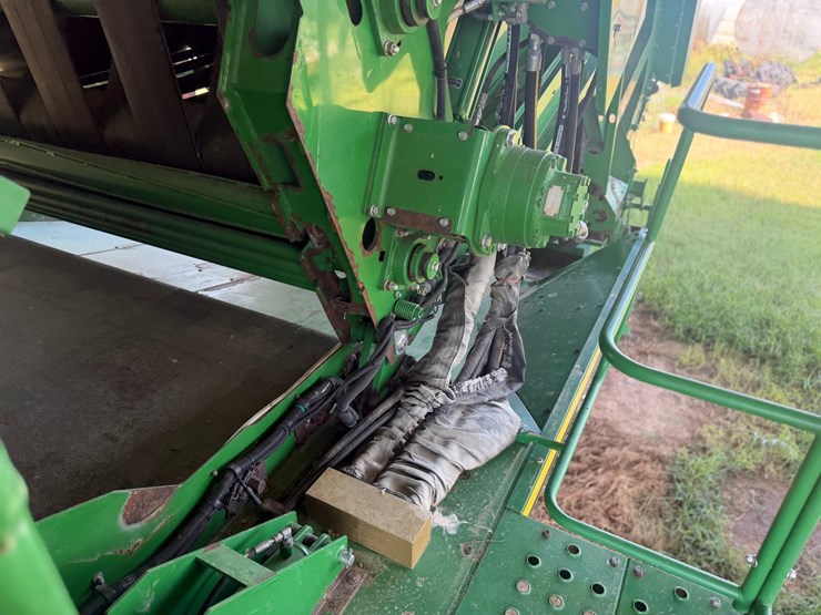 2015-john-deere-cp690-image-114