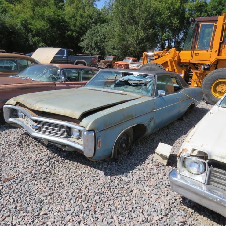 1969 Chevrolet Impala 2dr HT