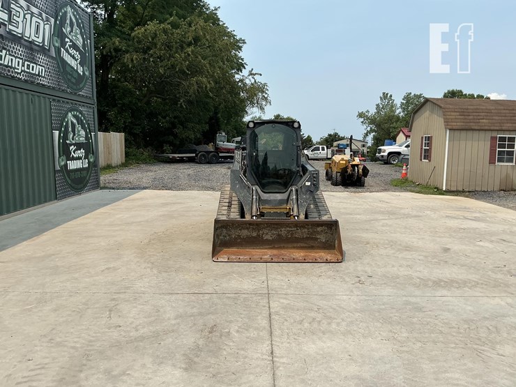 2015-deere-323e-image-7