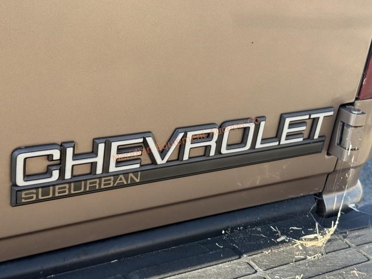 1995-chevrolet-suburban-1500-ls-image-21