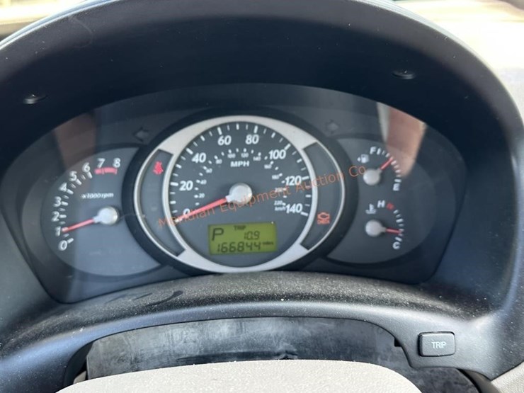 2005-hyundai-tucson-image-25