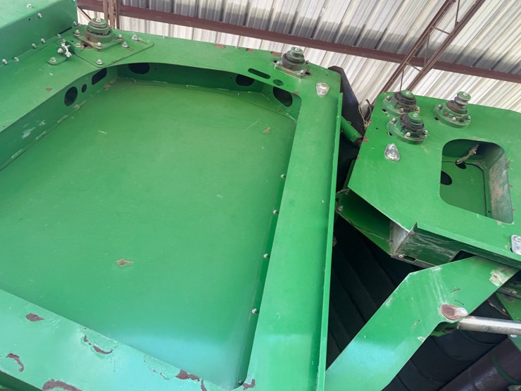 2015-john-deere-cp690-image-26