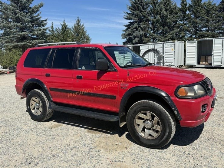 2001-mitsubishi-montero-sport-image-13