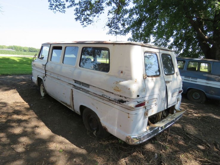 1962-chevrolet-corvair-greenbriar-sports-wagon-image-4