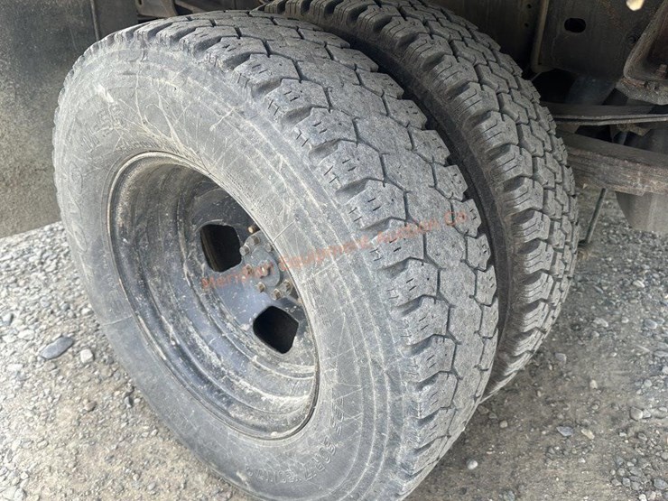 2014-dodge-ram-3500-image-15
