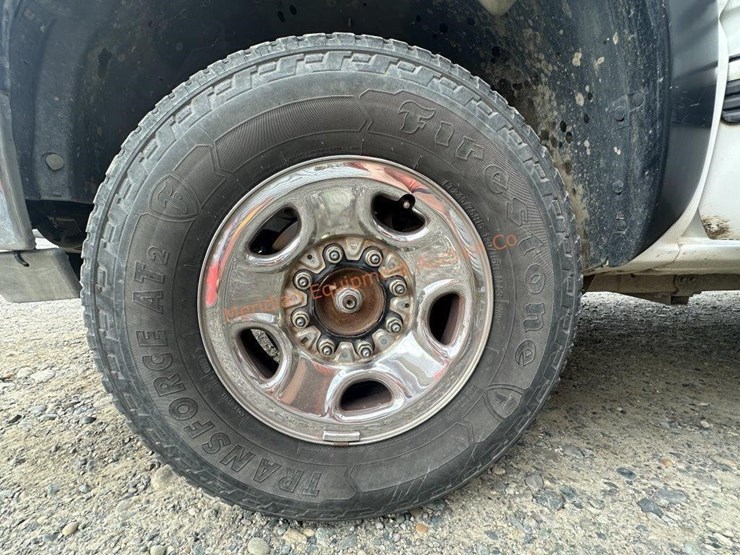 2000-chevrolet-k2500-image-32