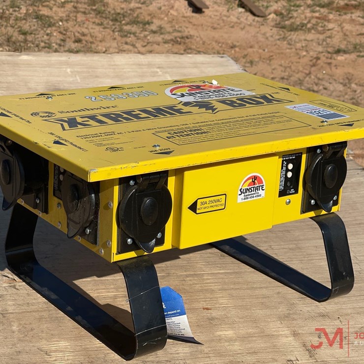 SOUTHWIRE X-TREME POWER DISTRIBUTION BOX