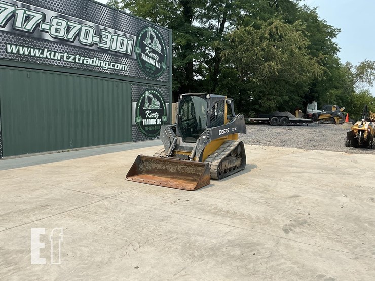 2015-deere-323e-image-8