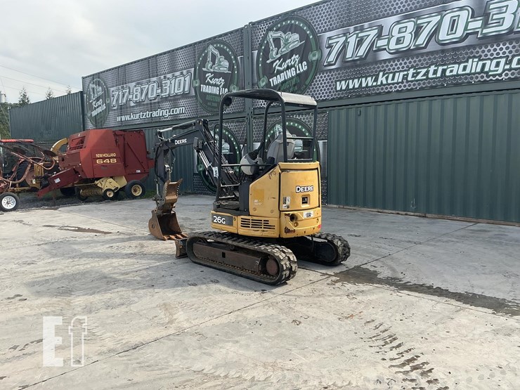 2015-deere-26g-image-2