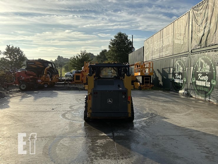 2023-deere-317g-image-3