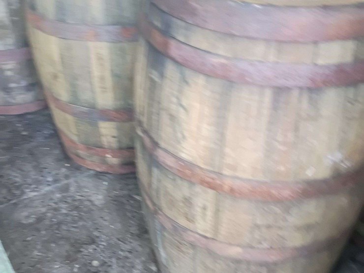 qty-(4)-whiskey-barrels-image-2